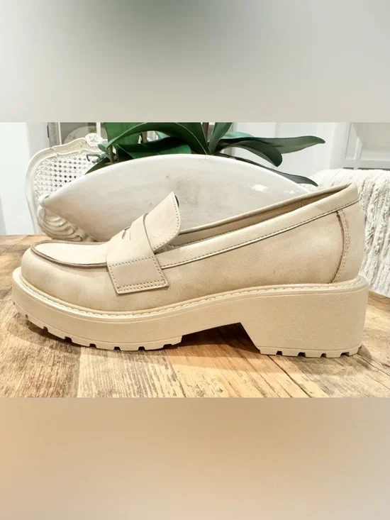 Madden Girl Beige Loafer 9 - Picture 6 of 14